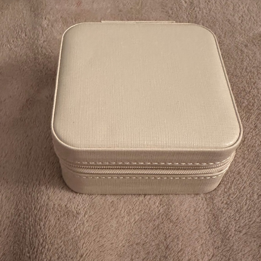 Cream Jewelry Box